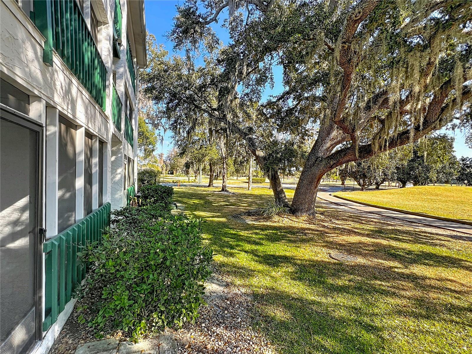 GREENS CONDO PH 03 - Residential