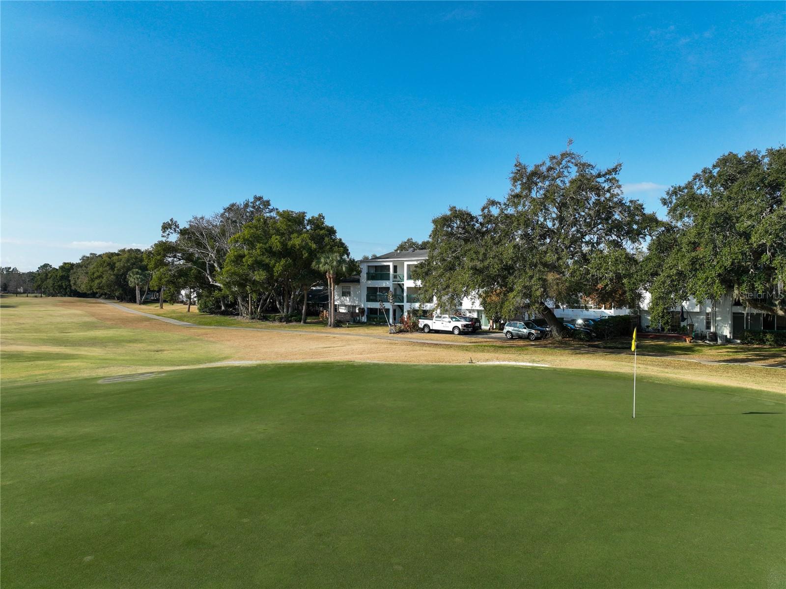 GREENS CONDO PH 03 - Residential