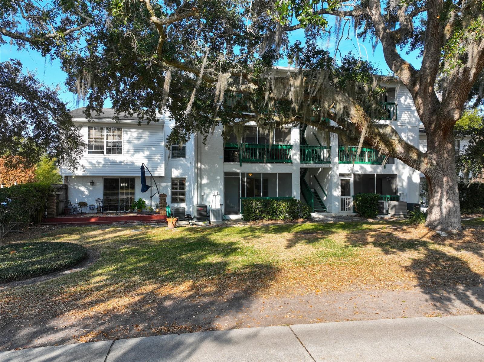 GREENS CONDO PH 03 - Residential