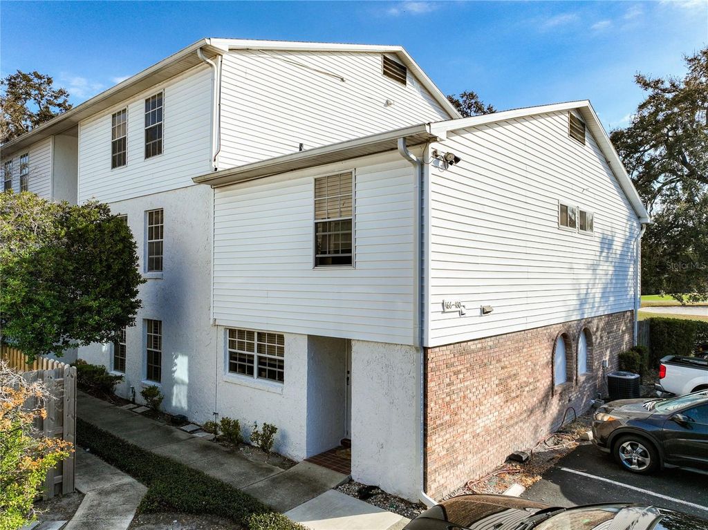 Photo of 470 W Par Street #470, Orlando, FL 32804 (MLS # O6384133)