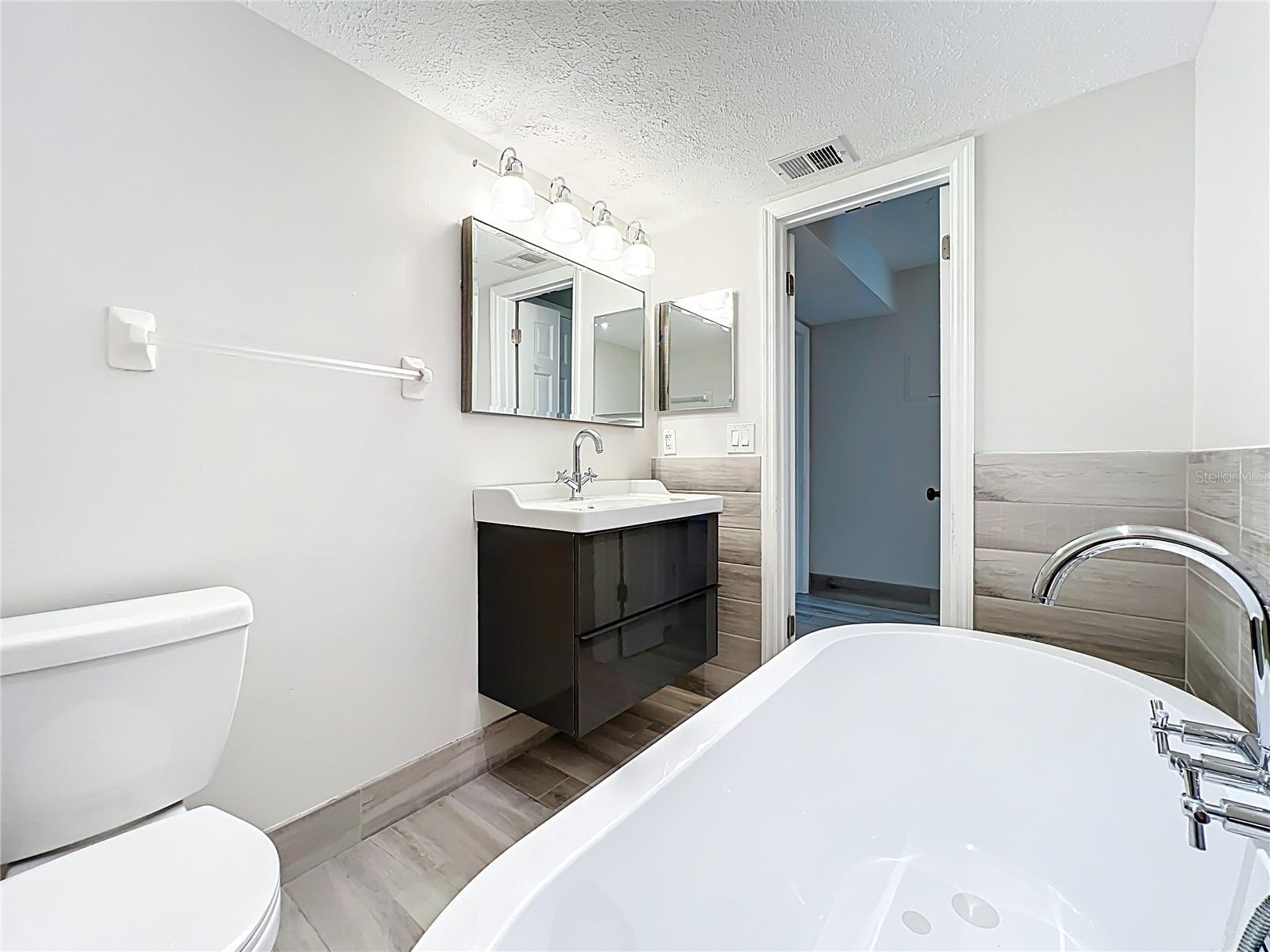 GREENS CONDO PH 03 - Residential