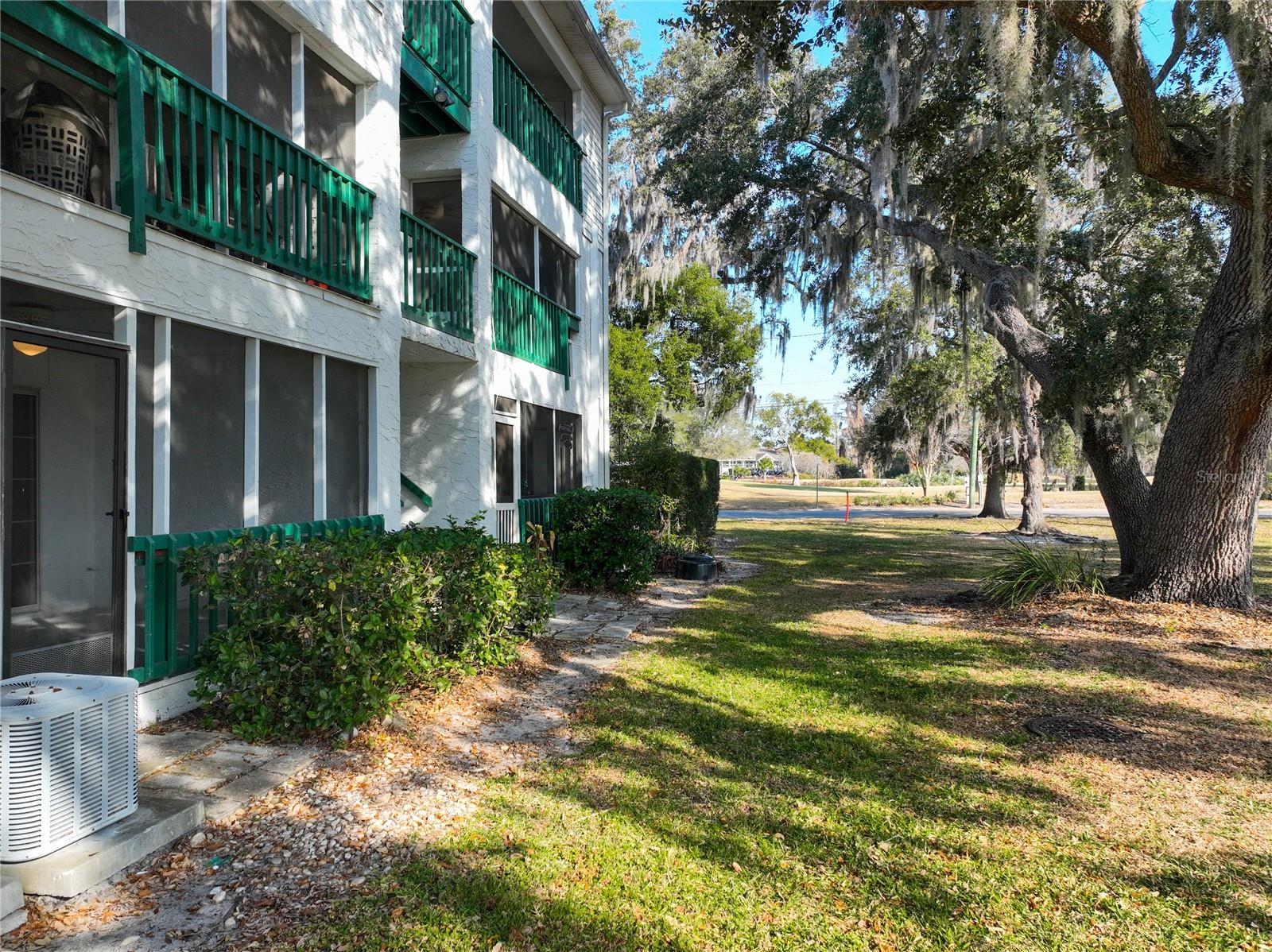 GREENS CONDO PH 03 - Residential