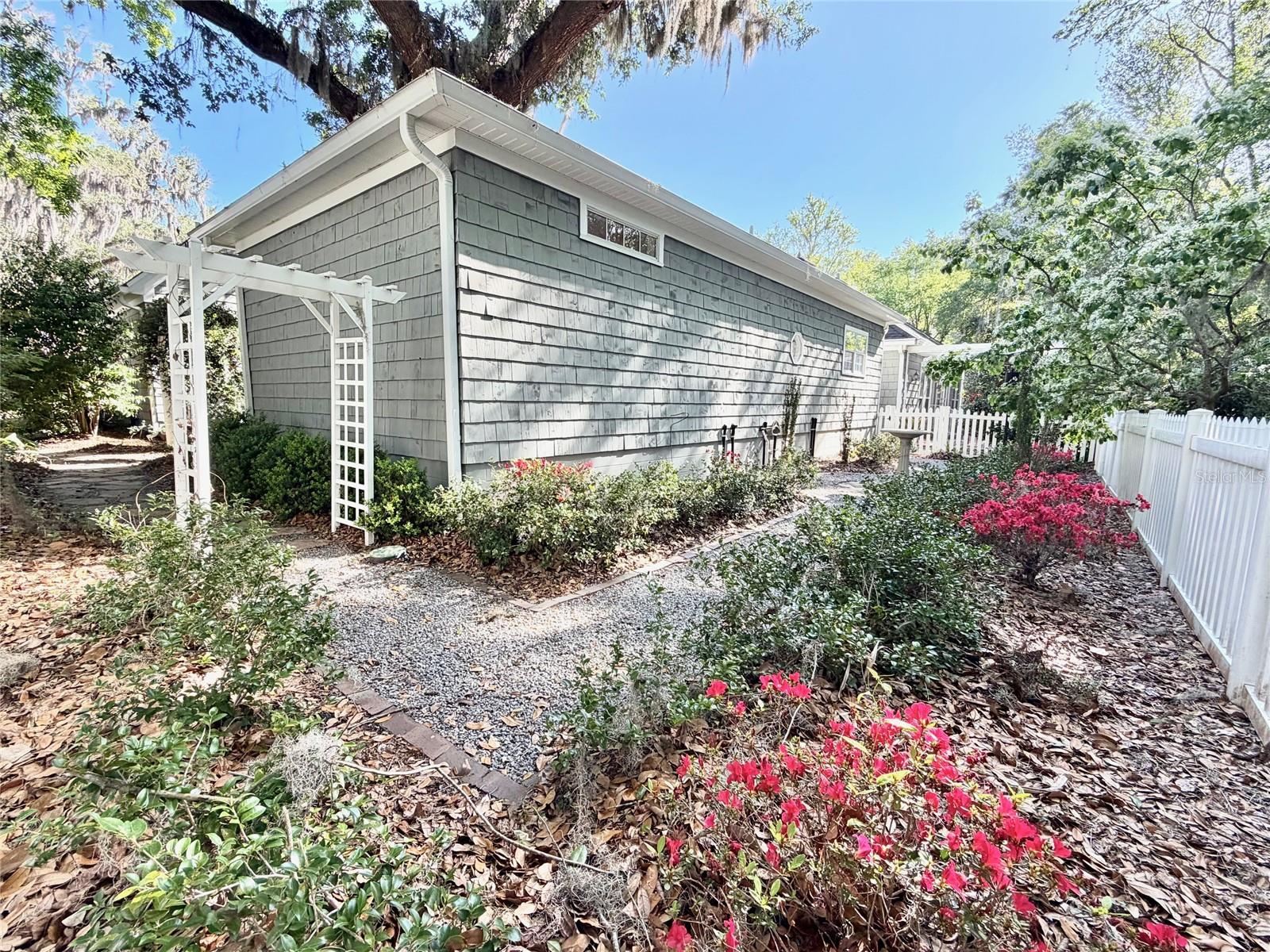 KELSTON LANE CLUSTER - Residential