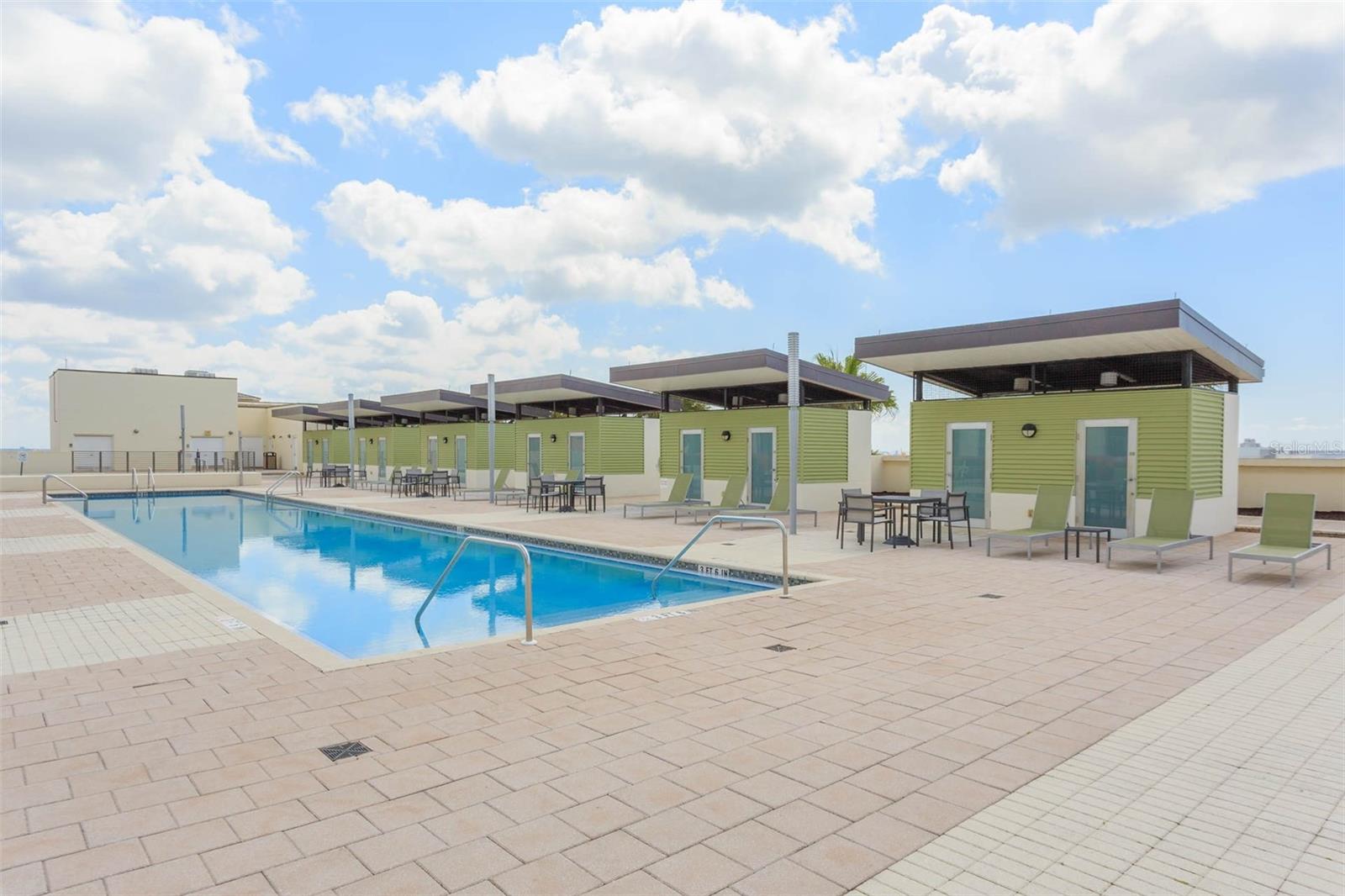 GRAND CENTRAL AT KENNEDY RESID - Residential