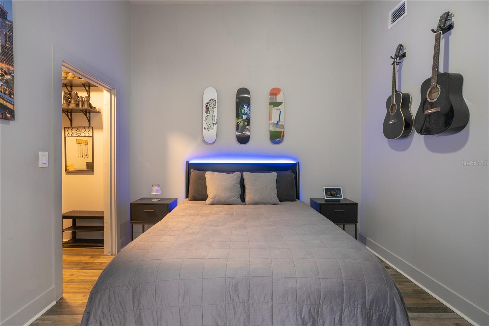 GRAND CENTRAL AT KENNEDY RESID - Residential