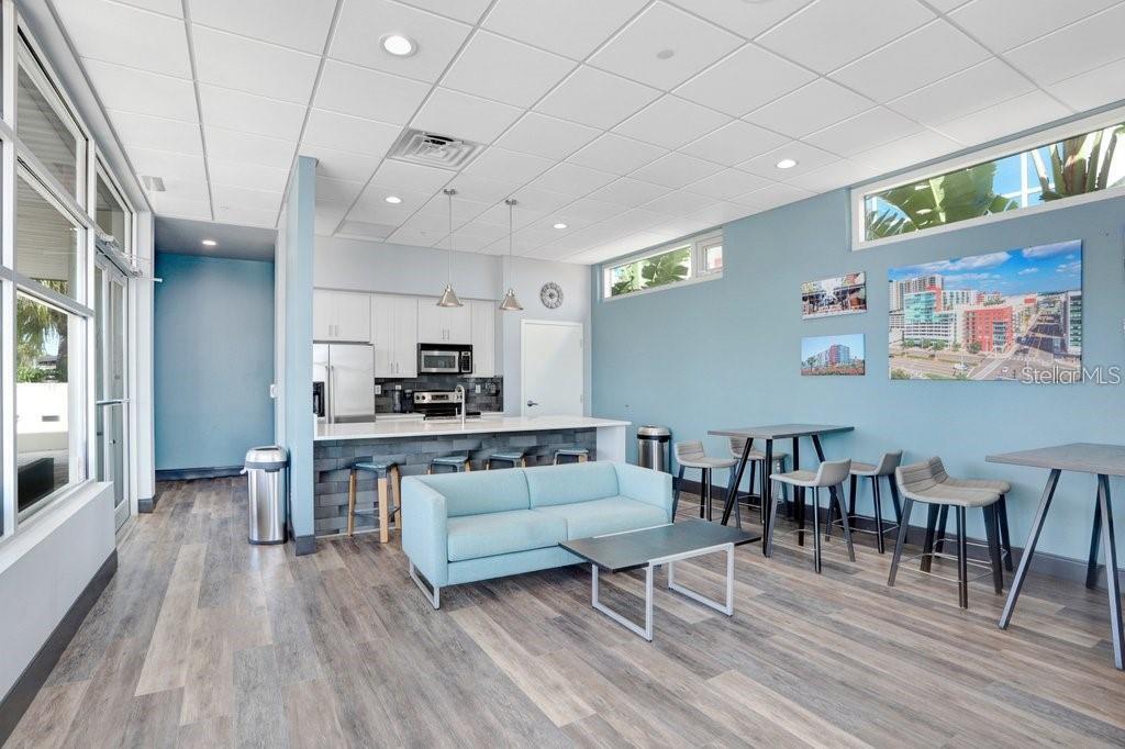 GRAND CENTRAL AT KENNEDY RESID - Residential