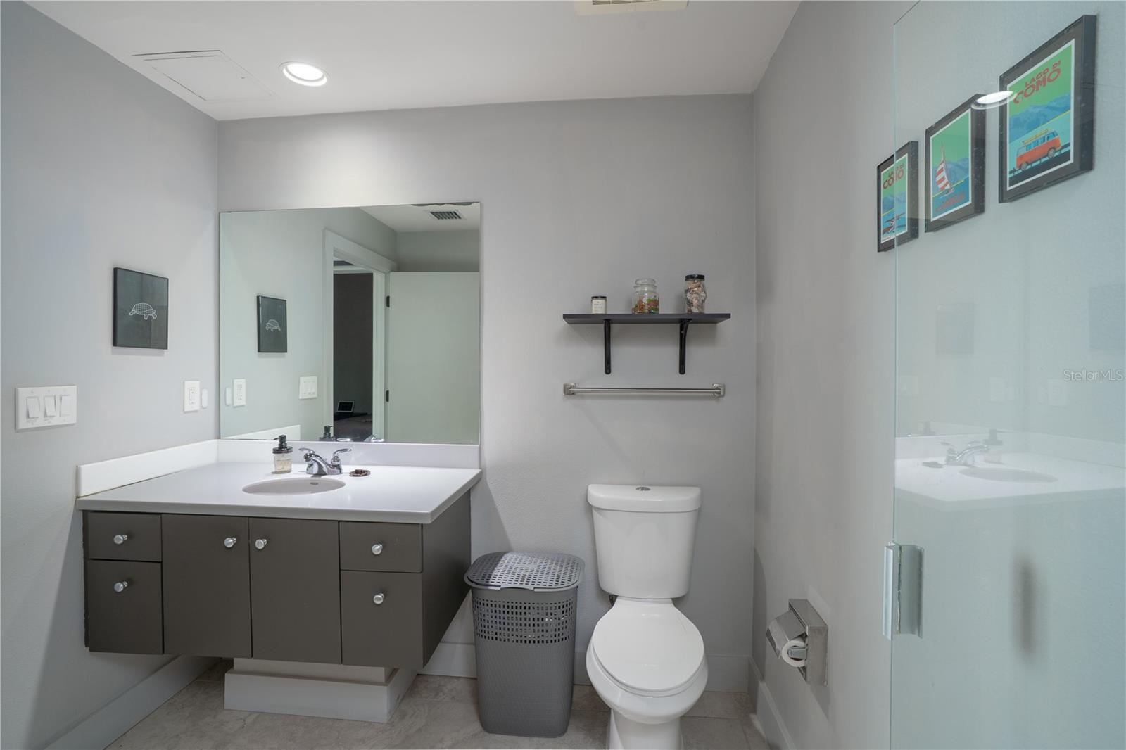 GRAND CENTRAL AT KENNEDY RESID - Residential