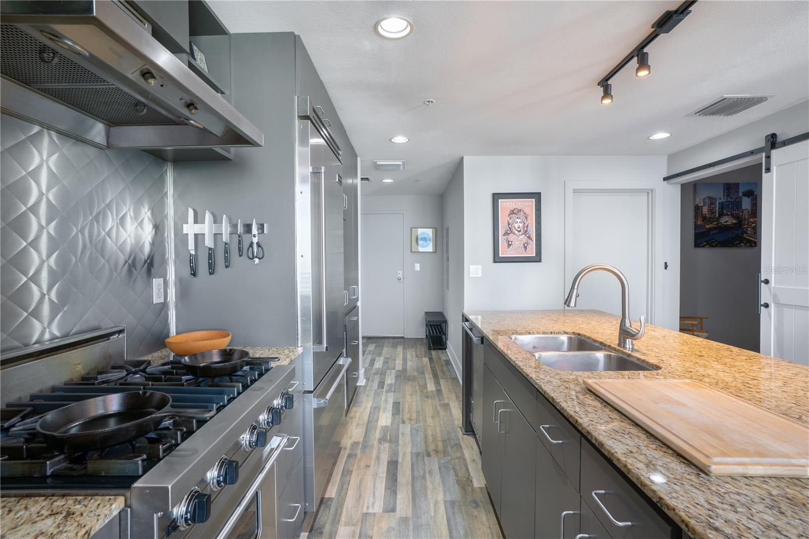 GRAND CENTRAL AT KENNEDY RESID - Residential