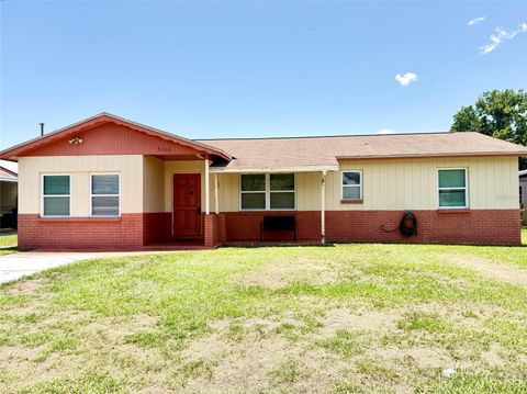 Property photo of 3306 W Burke Street, Tampa, FL 33614