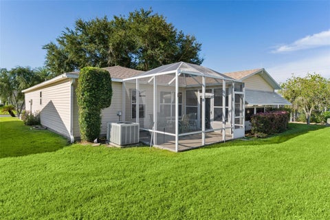 Tiny photo for 2018 Castano Place, Lady Lake, FL 32159 (MLS # G5116434)