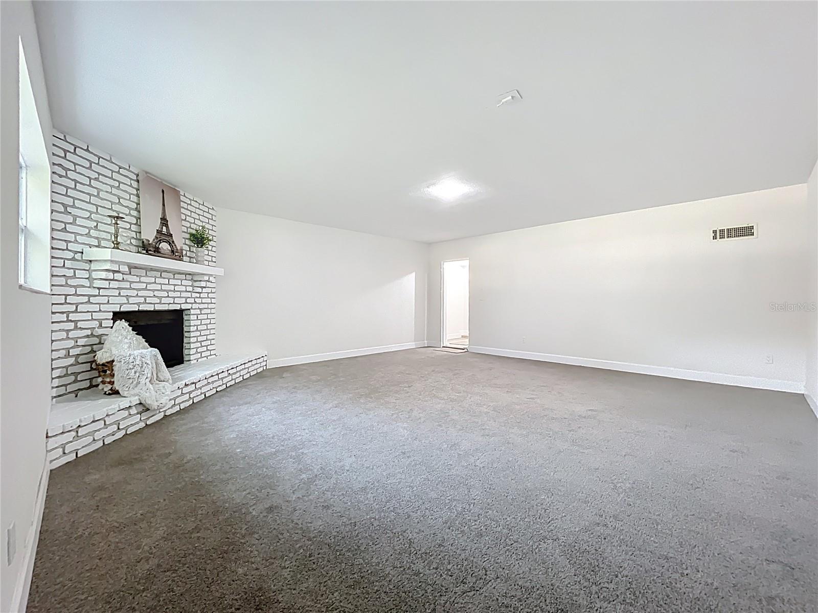 BEVERLY TERRACE DEDICATED AS MIRROR LAKE FIRST ADD - Residential