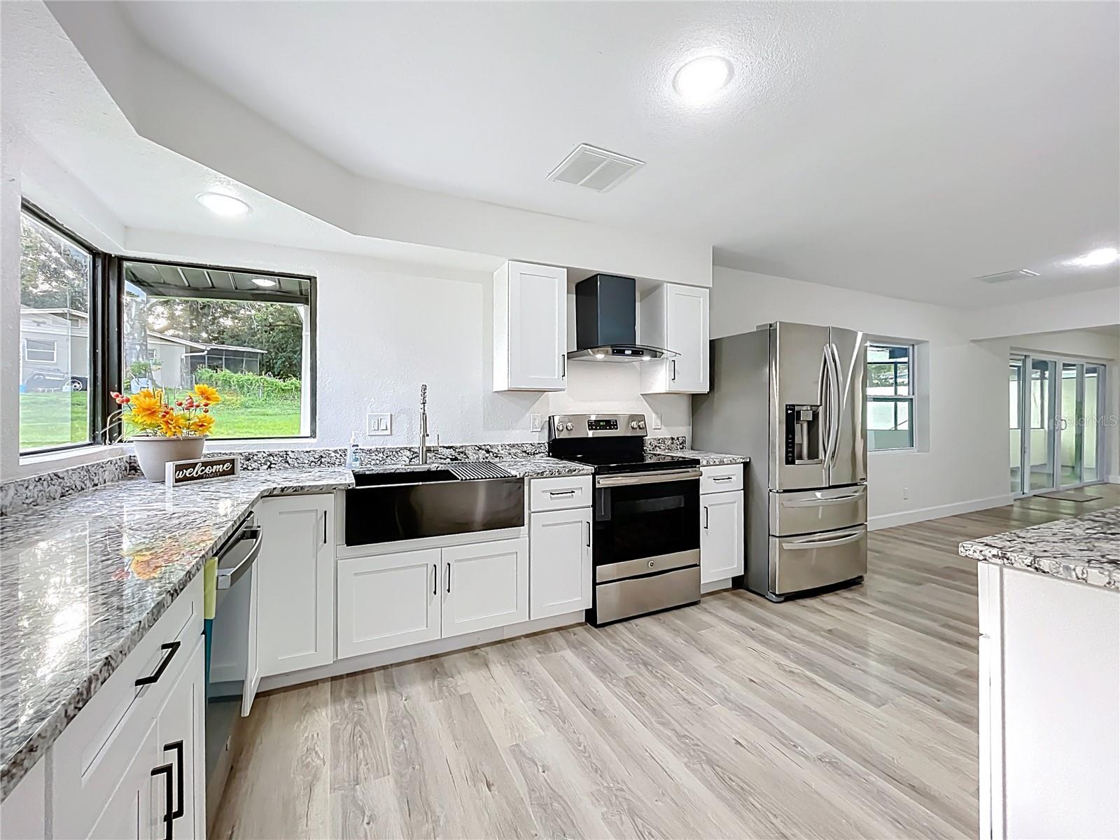 BEVERLY TERRACE DEDICATED AS MIRROR LAKE FIRST ADD - Residential