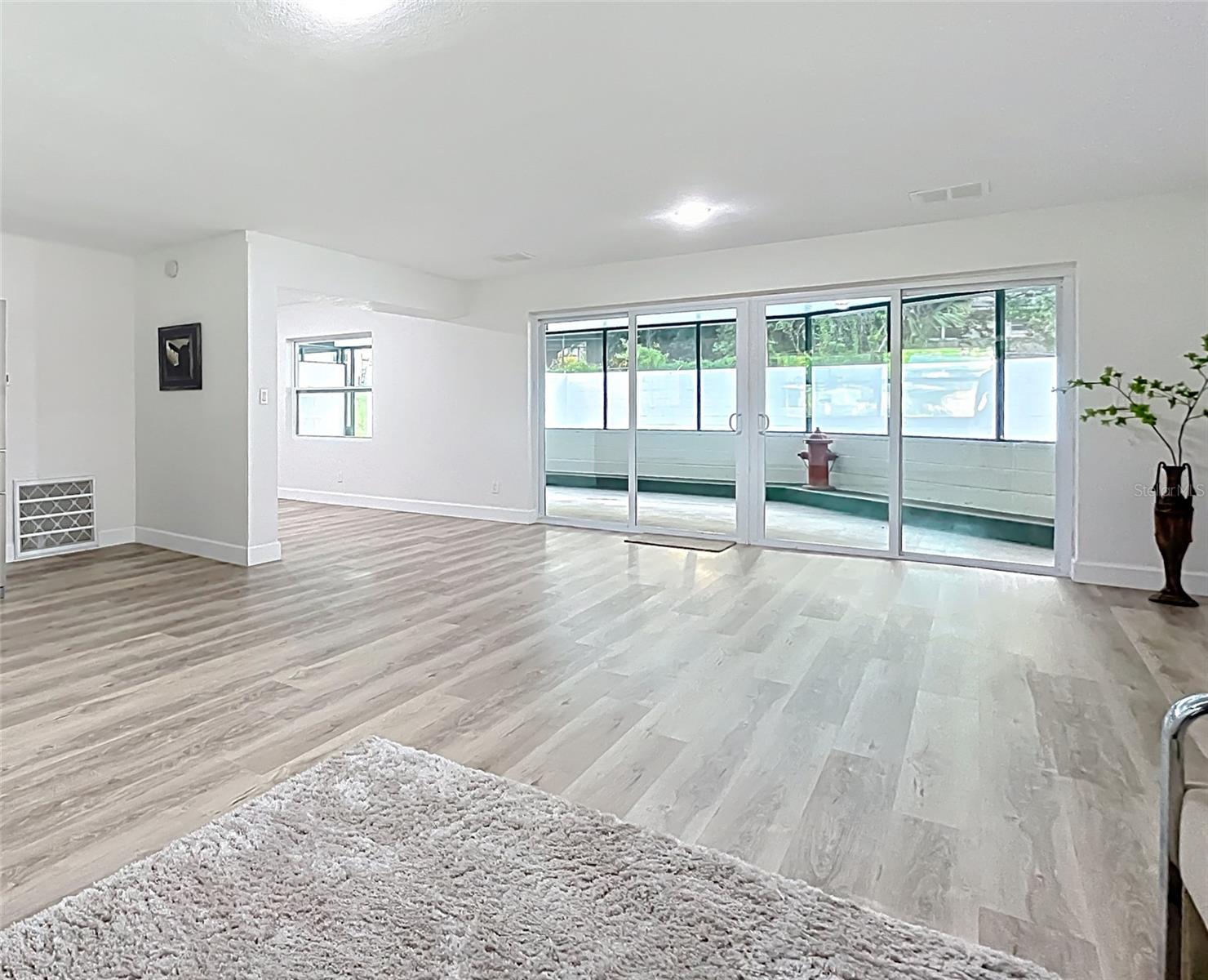 BEVERLY TERRACE DEDICATED AS MIRROR LAKE FIRST ADD - Residential