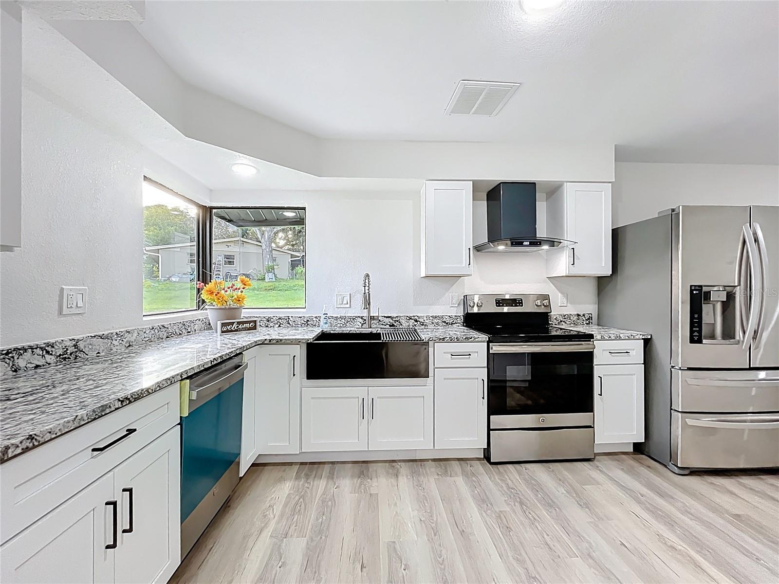 BEVERLY TERRACE DEDICATED AS MIRROR LAKE FIRST ADD - Residential