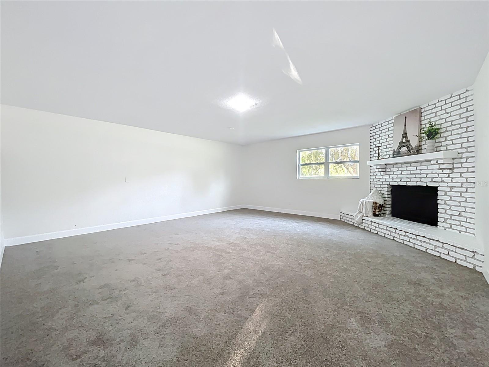 BEVERLY TERRACE DEDICATED AS MIRROR LAKE FIRST ADD - Residential