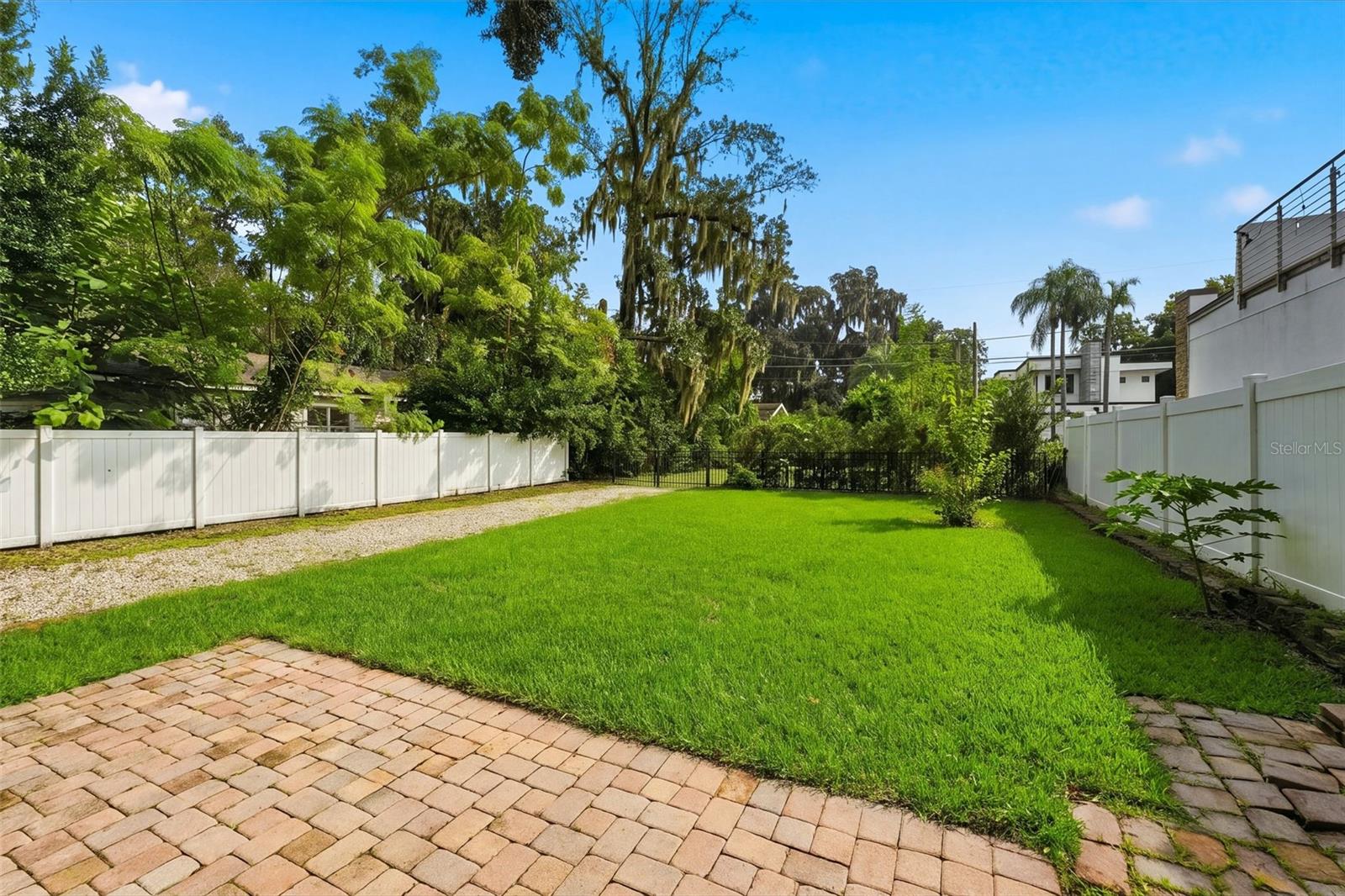 1510 CLOVERLAWN AVENUE