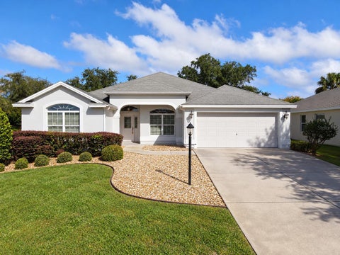 Photo of 941 Mandrake Street, The Villages, FL 32162 (MLS # S5160461)