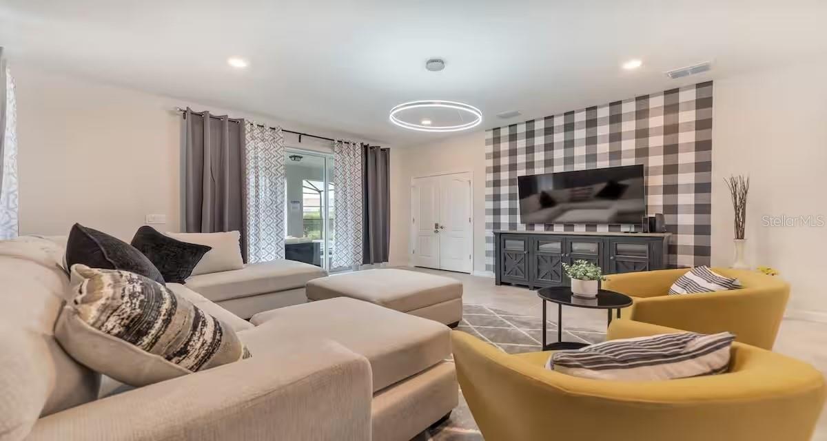 SOLTERRA PH 2B - Residential