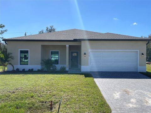 A home in PORT CHARLOTTE