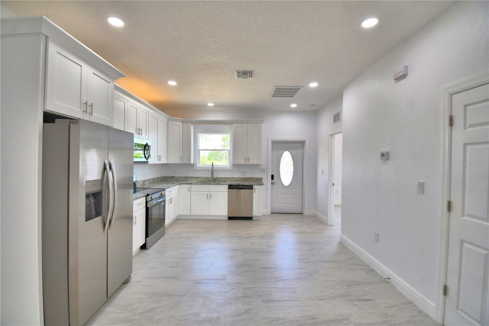 INDIAN LAKE ESTATES - Residential Lease