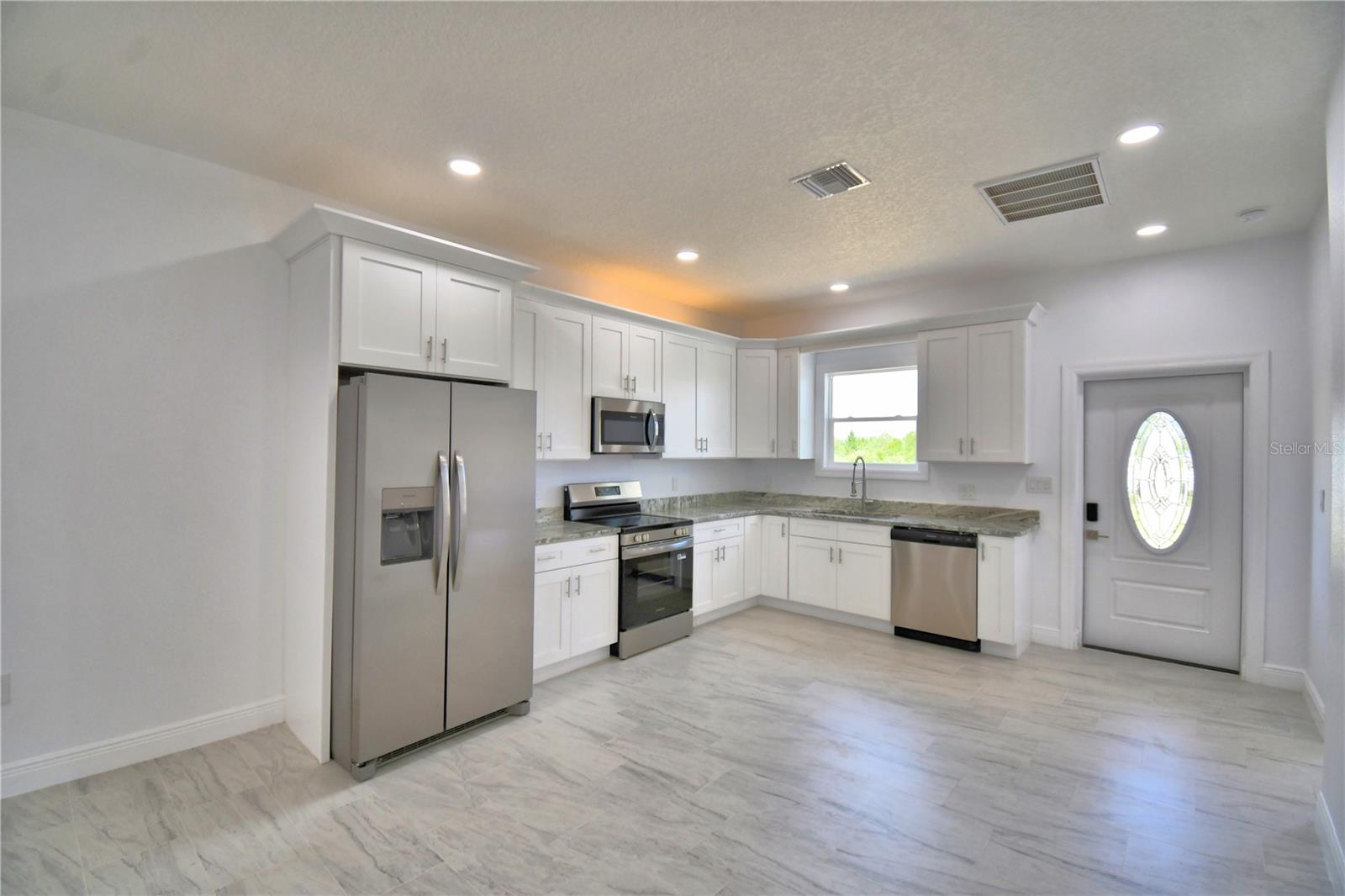 INDIAN LAKE ESTATES - Residential Lease
