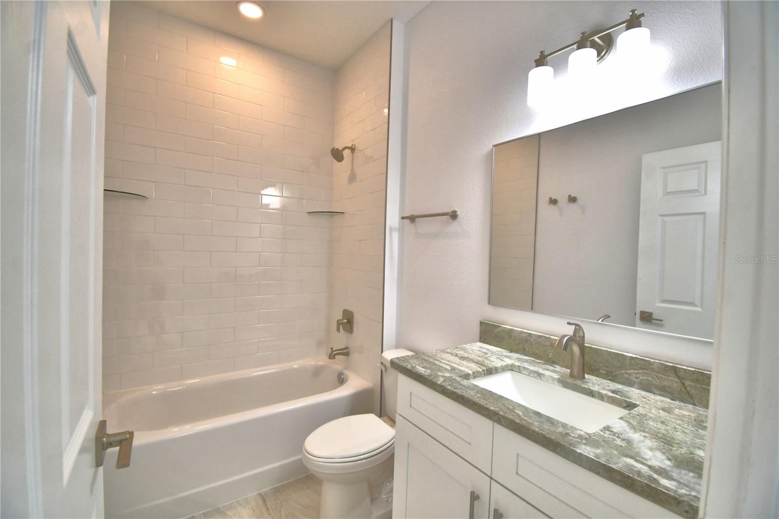 INDIAN LAKE ESTATES - Residential Lease
