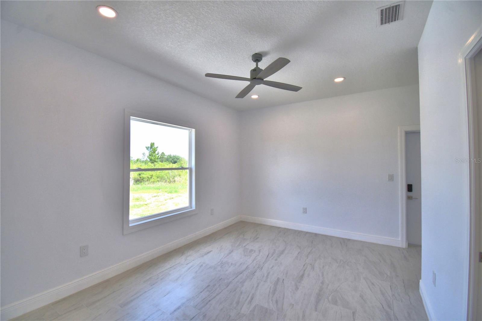 INDIAN LAKE ESTATES - Residential Lease
