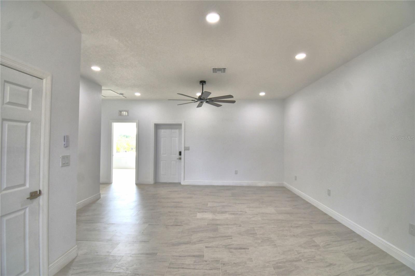 INDIAN LAKE ESTATES - Residential Lease