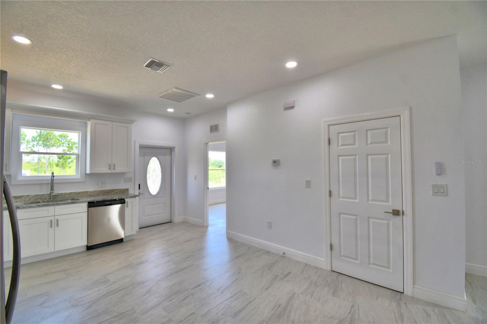 INDIAN LAKE ESTATES - Residential Lease