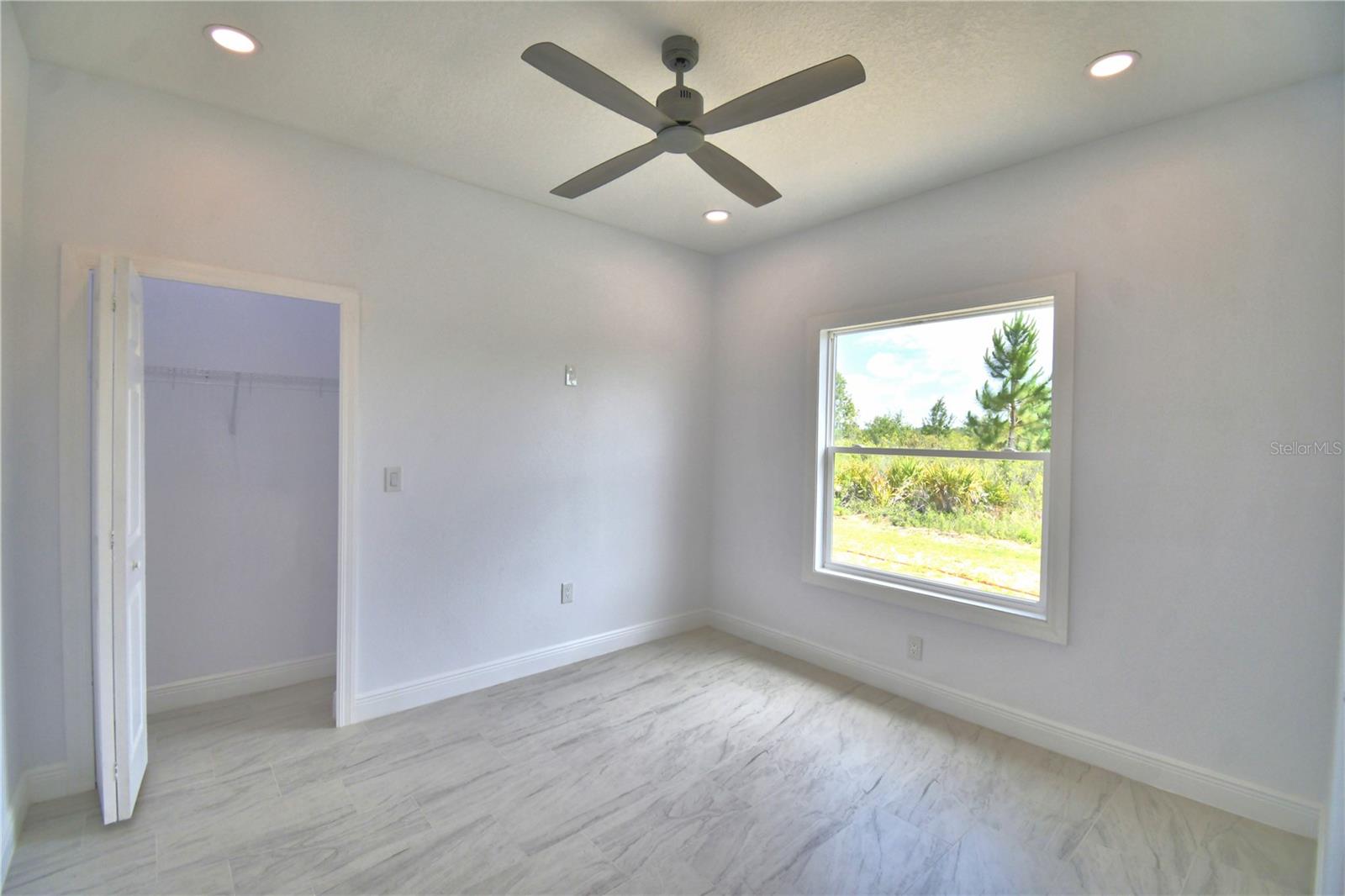 INDIAN LAKE ESTATES - Residential Lease