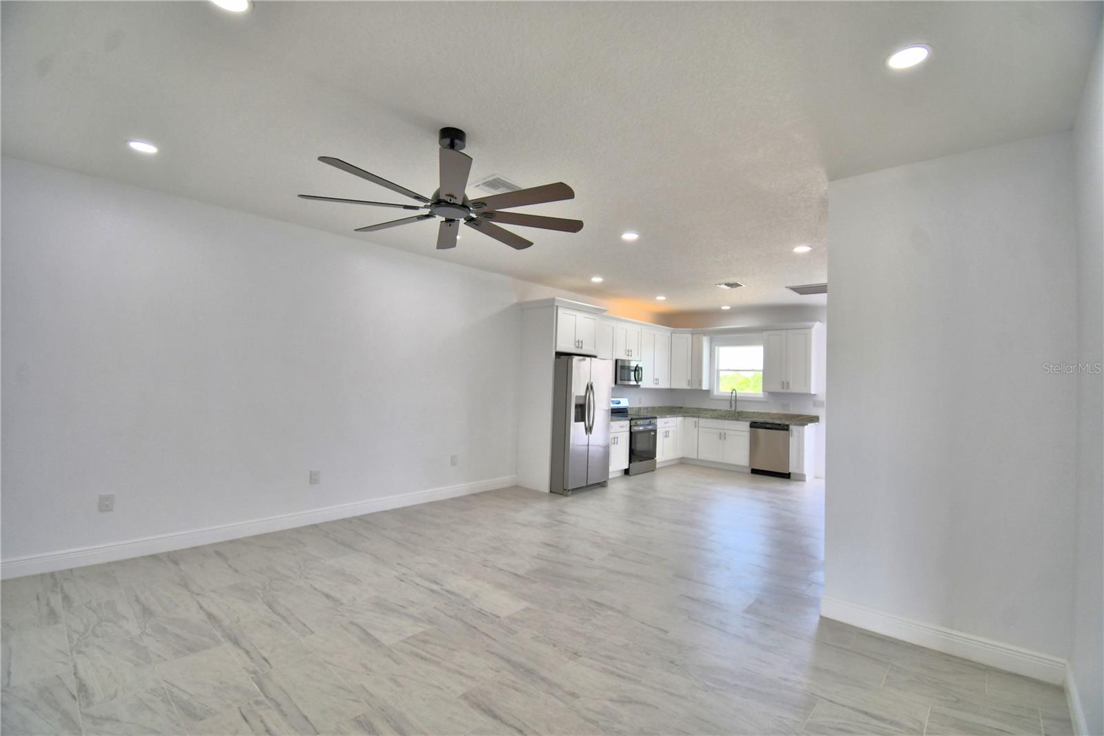 INDIAN LAKE ESTATES - Residential Lease