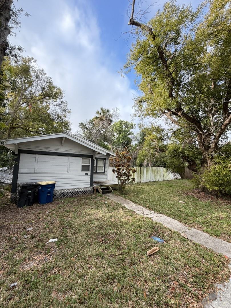 PLAZA PARK ADD CLEARWATER IMPROV CO CORR - Land