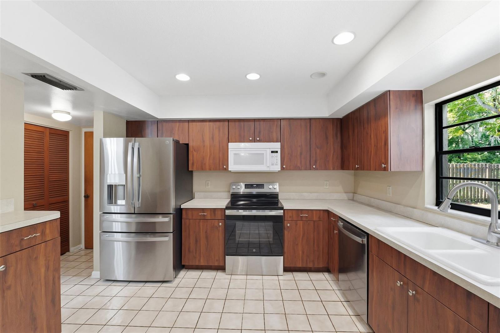 LAKE FOREST UNIT 2 - Residential