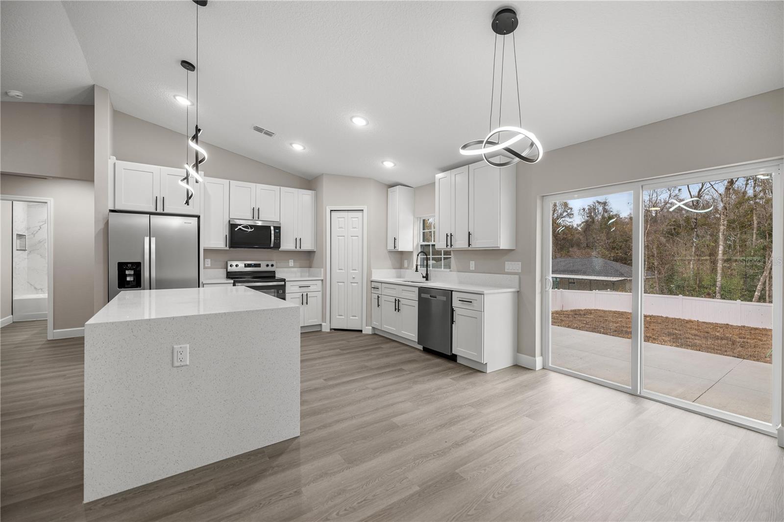 BELLEVIEW HEIGHTS ESTATES UNIT 14 - Residential