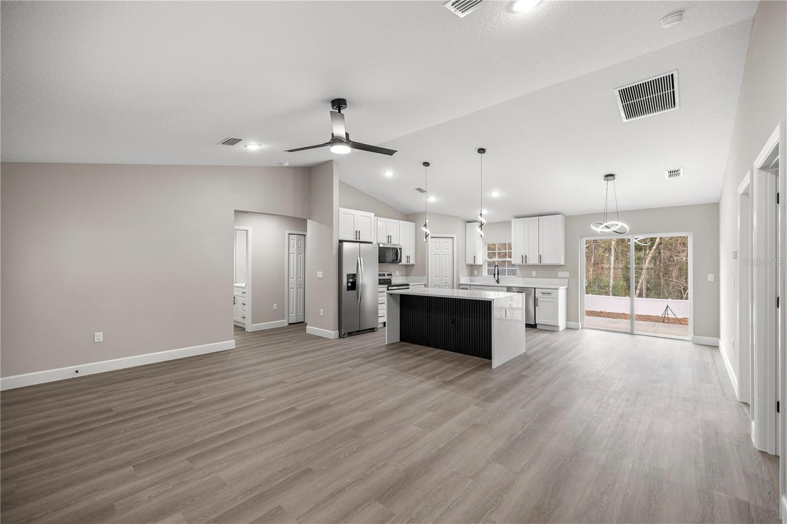 BELLEVIEW HEIGHTS ESTATES UNIT 14 - Residential