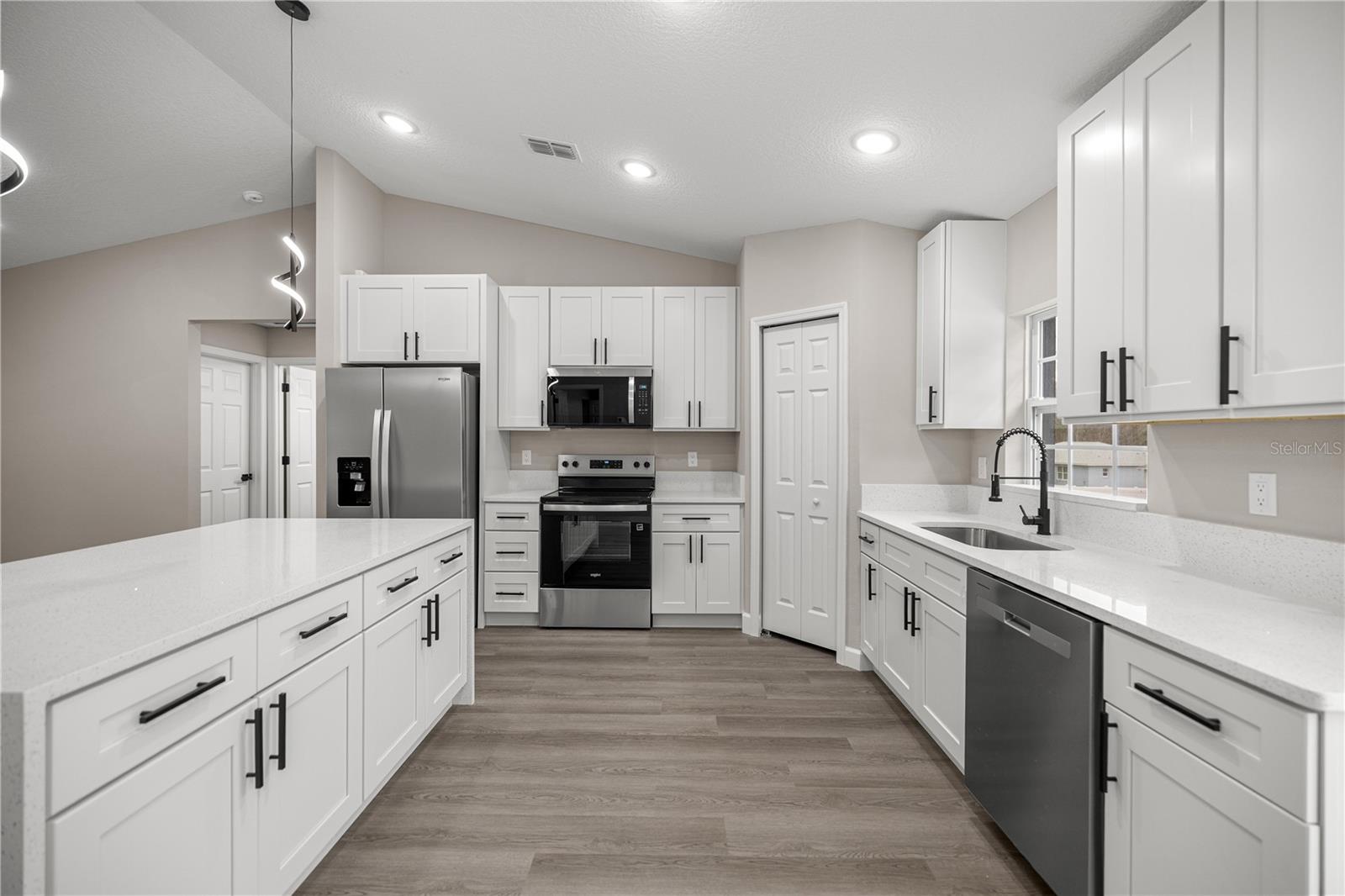 BELLEVIEW HEIGHTS ESTATES UNIT 14 - Residential