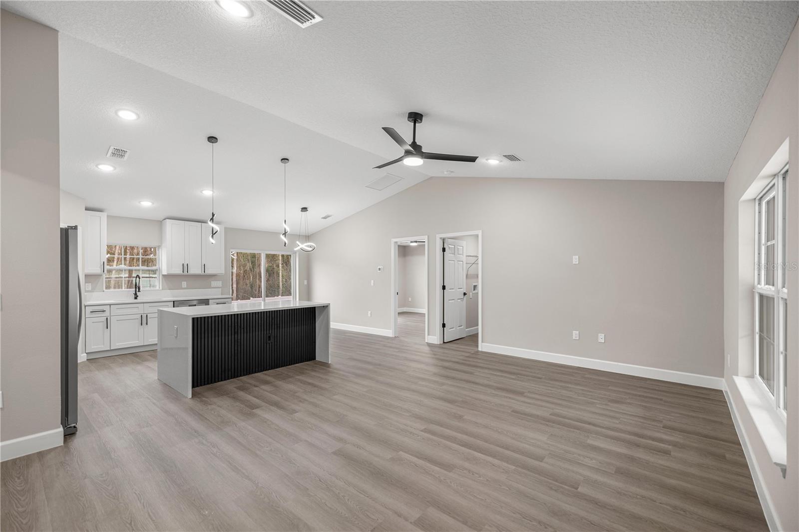 BELLEVIEW HEIGHTS ESTATES UNIT 14 - Residential