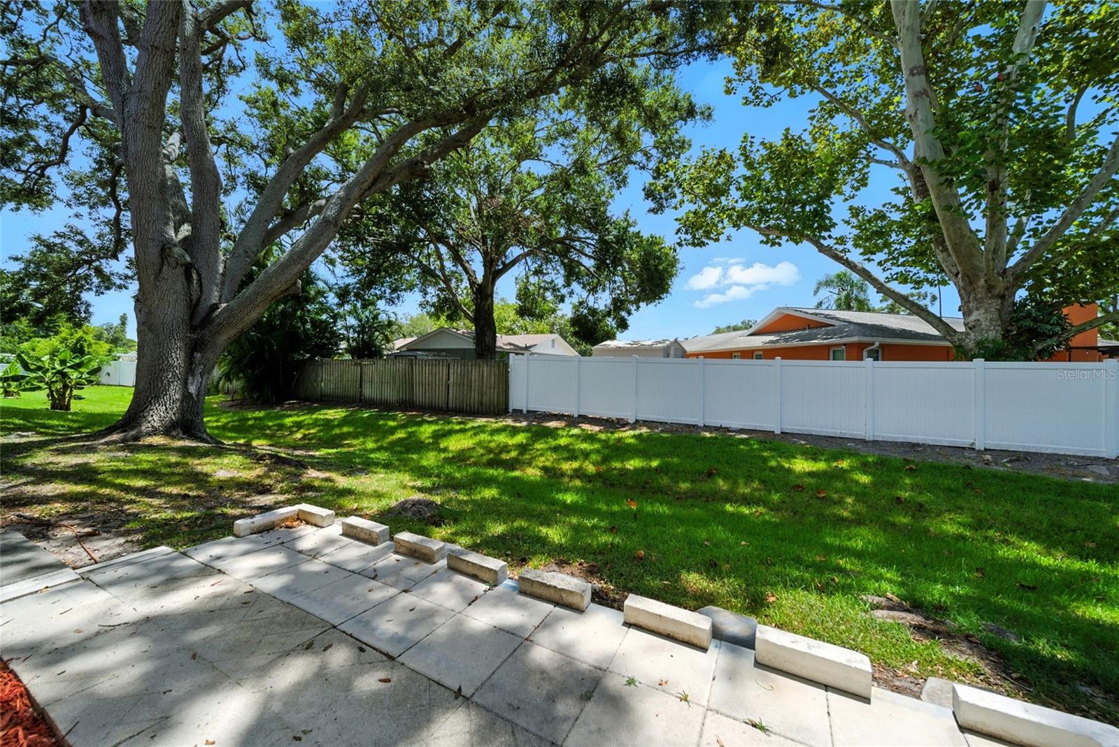 SEMINOLE OAKS APTS CONDO - Residential