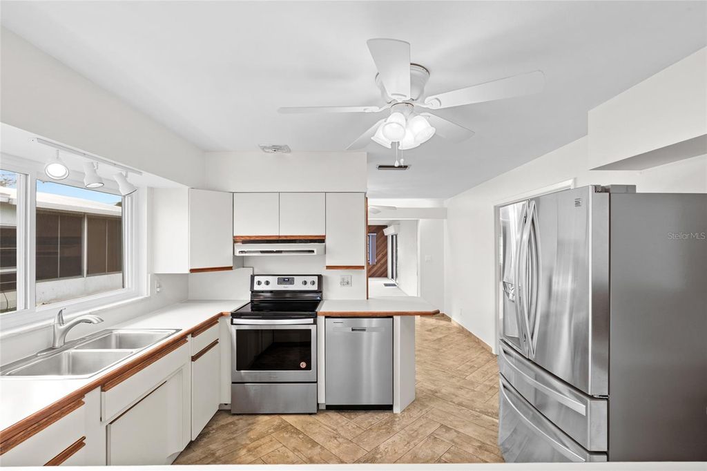 Photo of 10389 Valencia Road, Seminole, FL 33772 (MLS # TB8437327)
