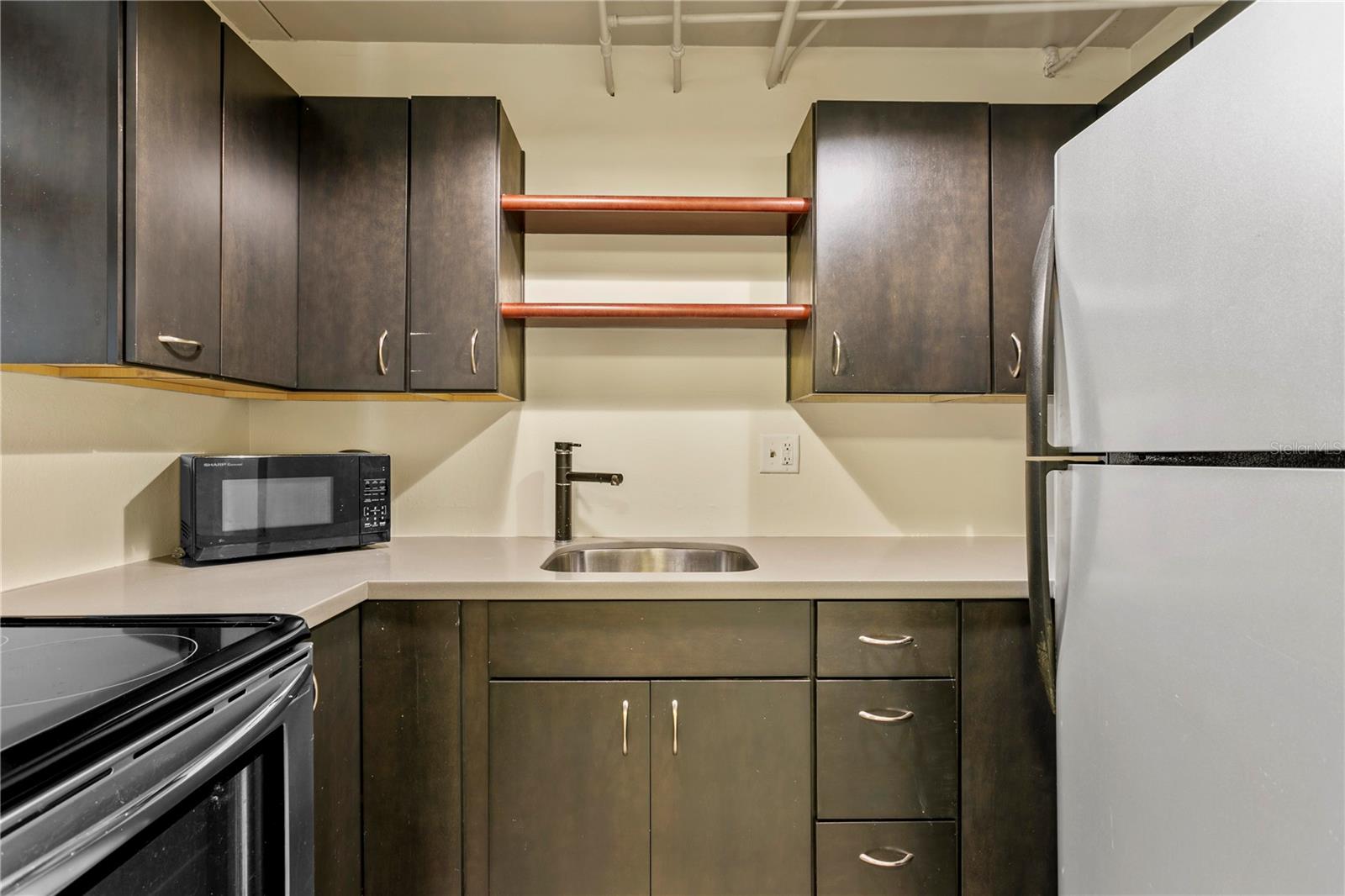 THE CONDOMIN F SUNSET PARK - Residential