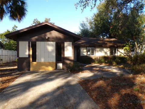 A home in TEMPLE TERRACE