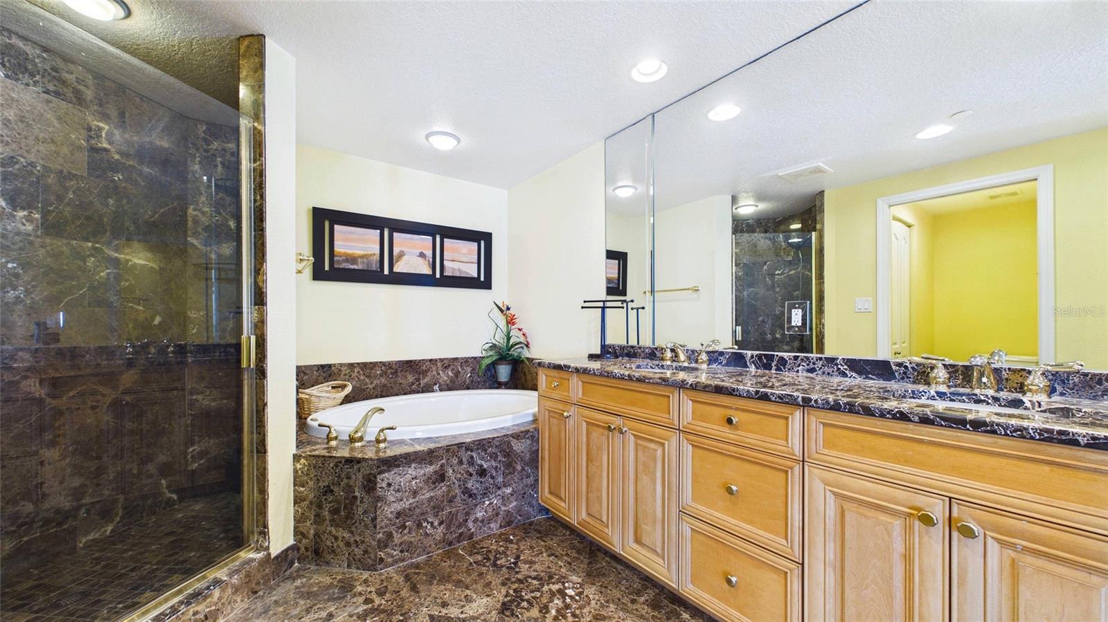 MANDALAY BEACH CLUB CONDO - Residential