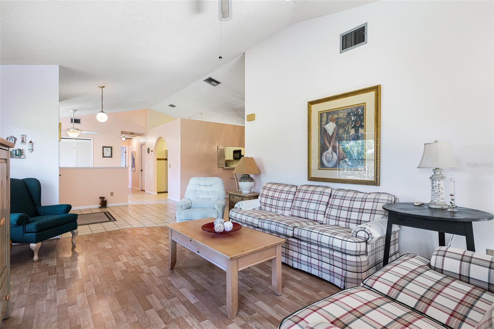 ADMIRALTY VILLAGE CONDO - Residential