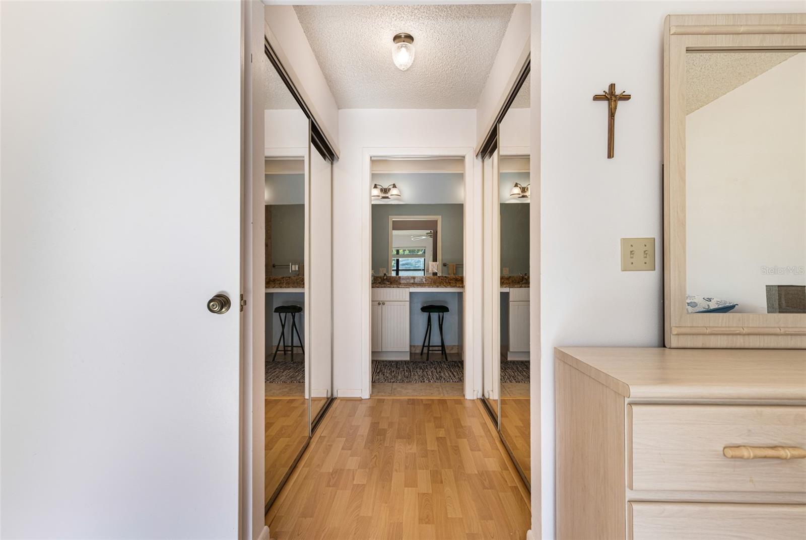 ADMIRALTY VILLAGE CONDO - Residential