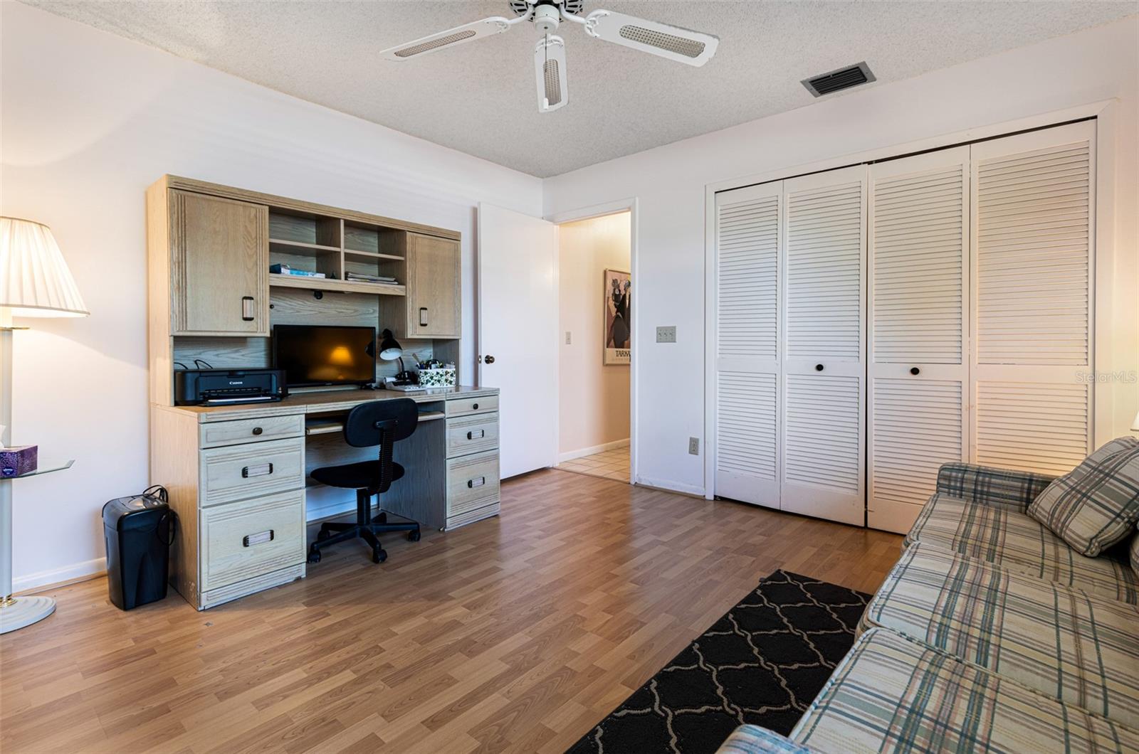 ADMIRALTY VILLAGE CONDO - Residential