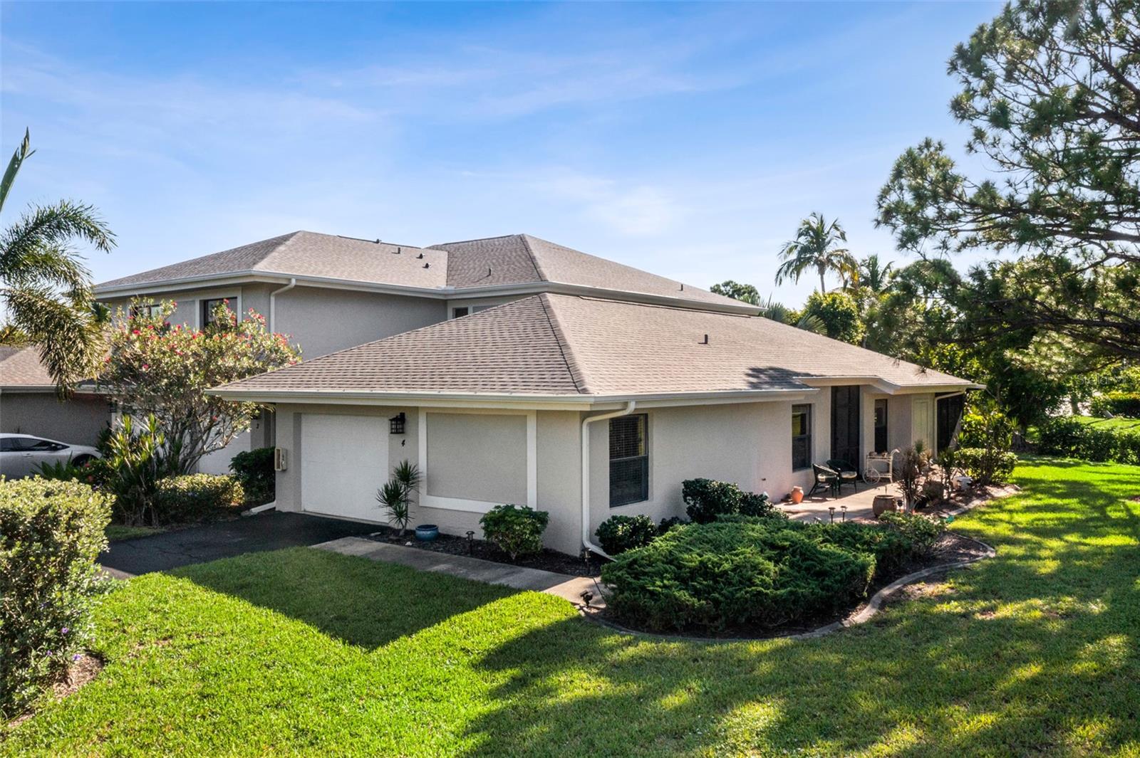 ADMIRALTY VILLAGE CONDO - Residential