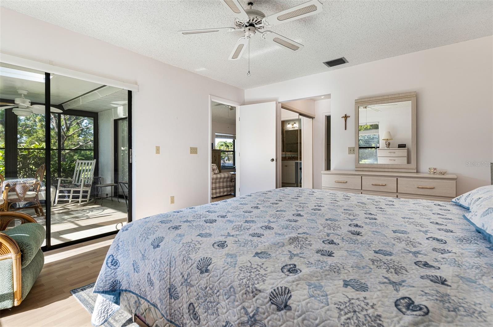 ADMIRALTY VILLAGE CONDO - Residential