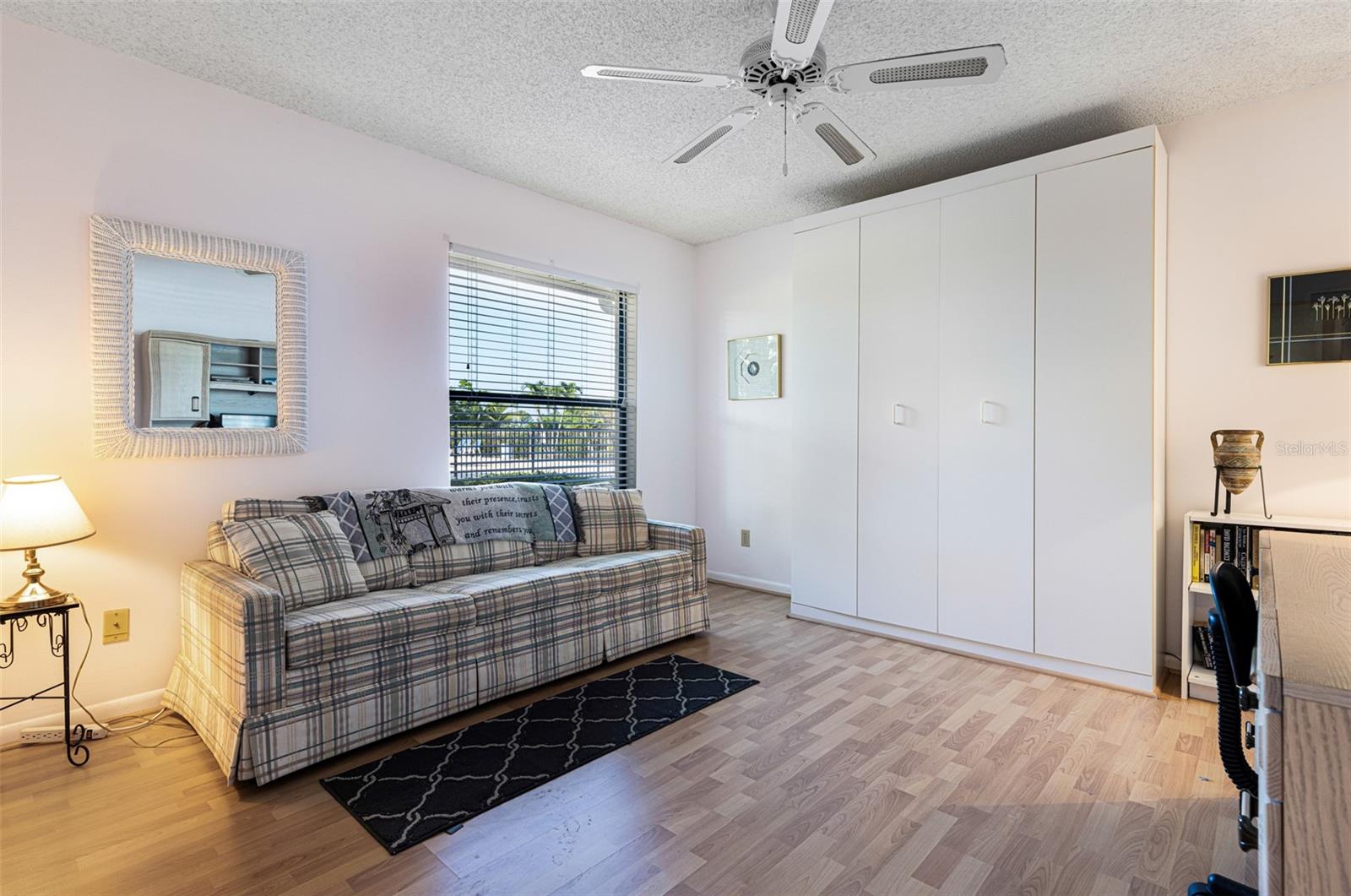 ADMIRALTY VILLAGE CONDO - Residential