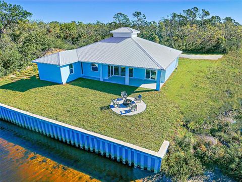 A home in PORT CHARLOTTE