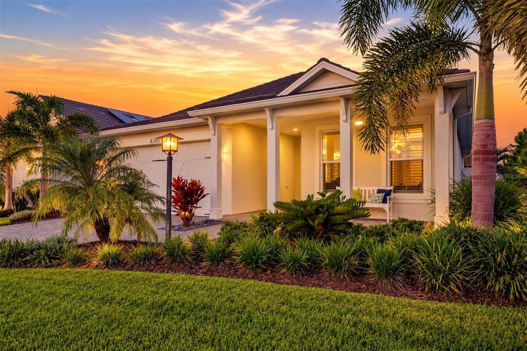 Photo of 1104 Waterline Court, Sarasota, FL 34240 (MLS # A4709584)